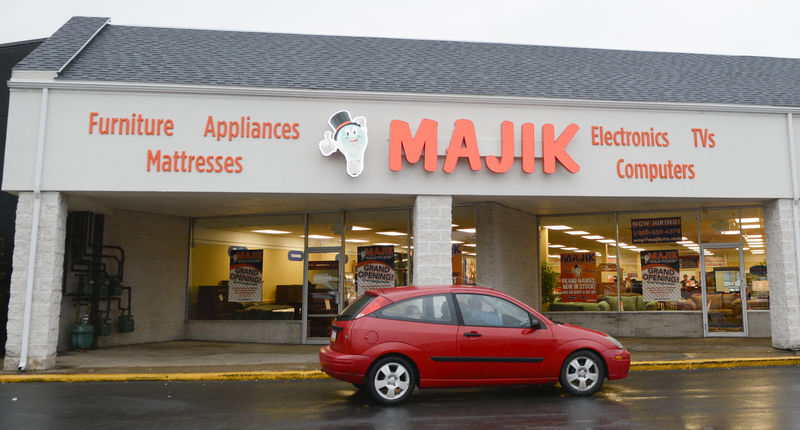 majik-storefront