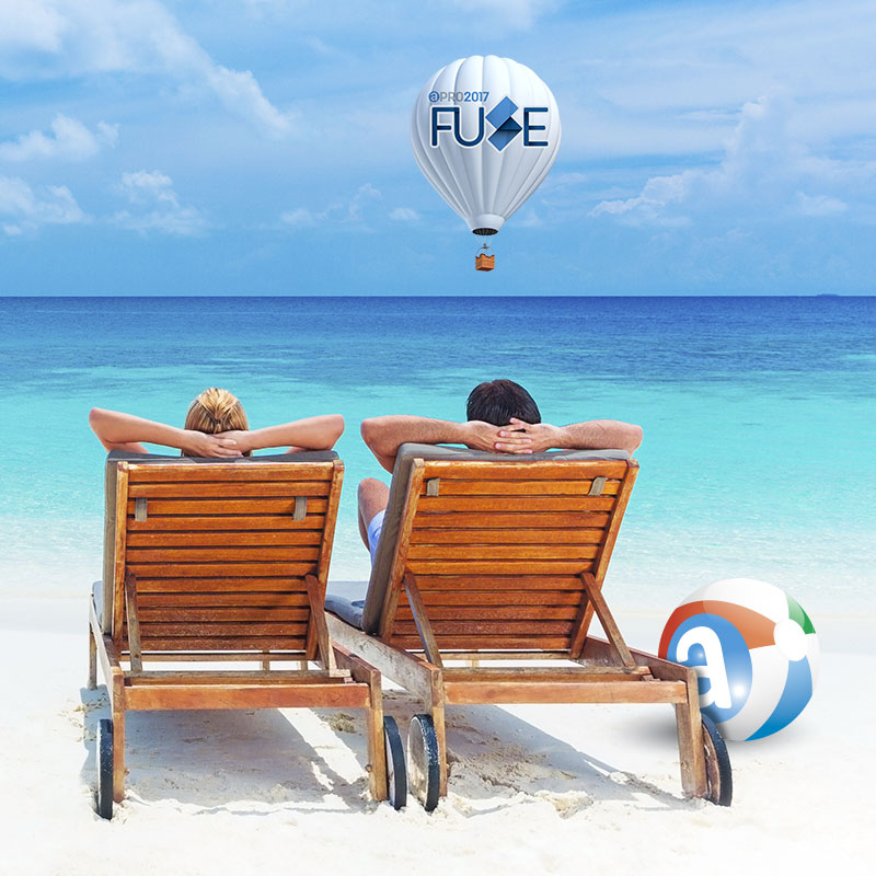 CoupleOnBeach_Fuse17_RTOHQJF17